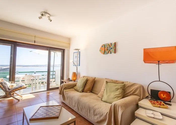 Concha Mar Com Vista Sobre A Baía * São Martinho do Porto